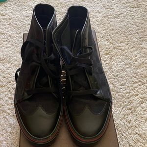 Black Guccis sneakers size 9.5
